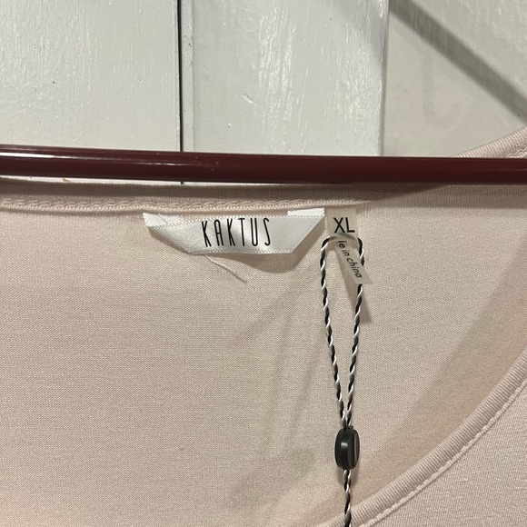 NWT Kaktus Cream Lace Loose Knit blouse tunic - Picture 8 of 8